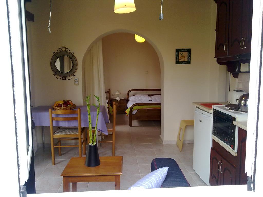 Spiridoula Apartments Agios Stefanos Avliotes  Eksteriør bilde